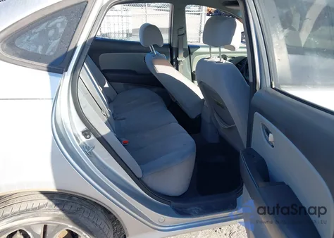 2008 Hyundai Elantra Gls/Se z USA, uszkodzony, nr VIN KMHDU46DX8U423790